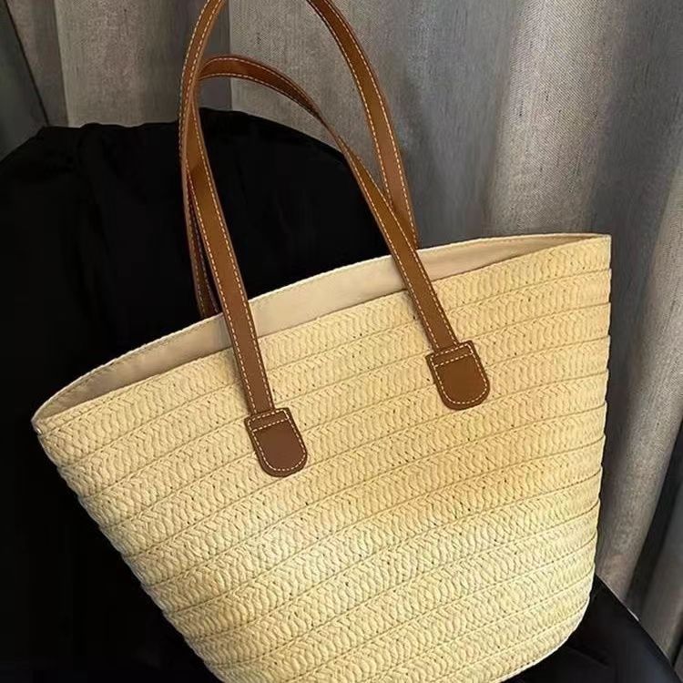 Miss Velora Amalfi Straw Tote in Beige
