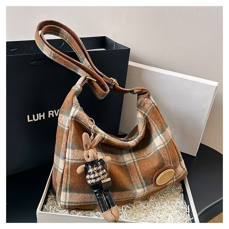 Miss Velora Alma Plaid Shoulder Bag in Brown Pendant