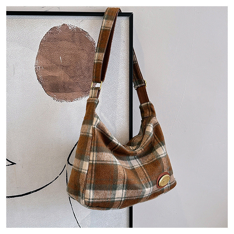 Miss Velora Alma Plaid Shoulder Bag in Brown Without Pendant
